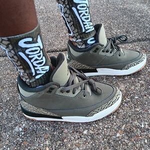 JORDAN 3 OLIVE SOCKS